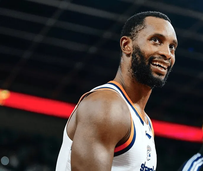 博鱼体育入口-CBA常规赛：弗格25分&amp;amp;王哲林6分，上海半场54-45领先福建